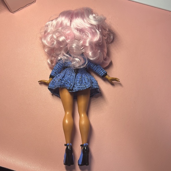 Lol OMG Uptown Girl Great Condition - Picture 5 of 5
